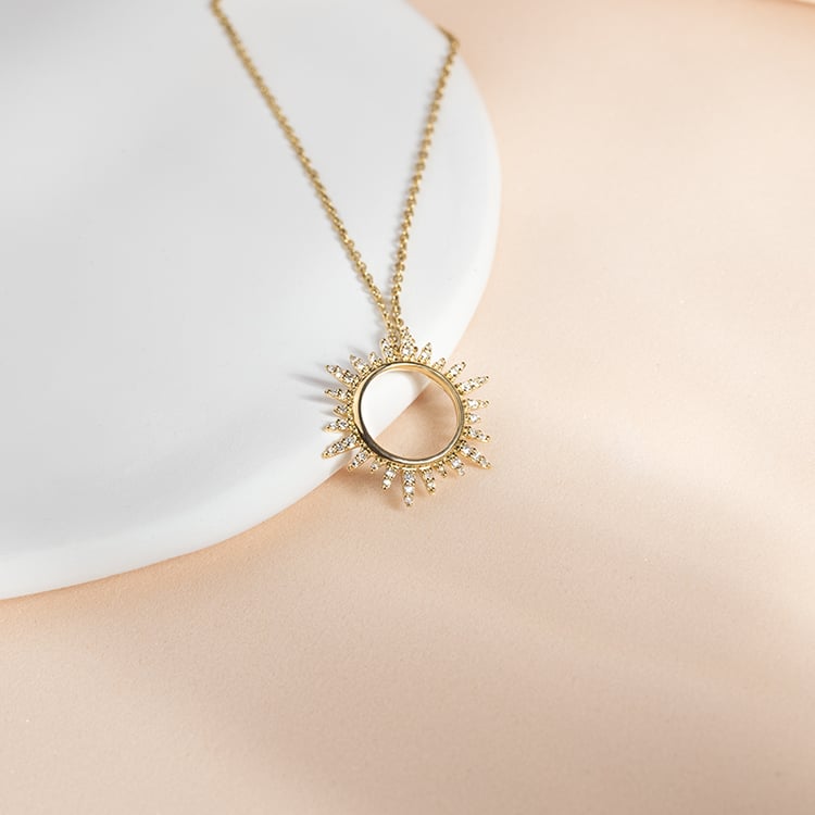 Prívesok v tvare diamantového slnka Maja 149043