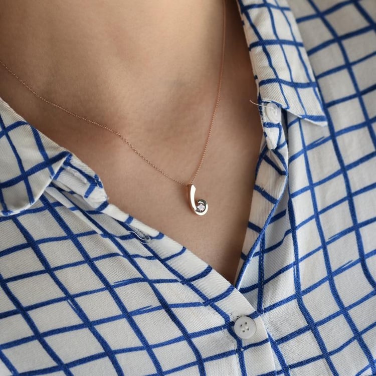 Zlatý náhrdelník s morganitom 37400