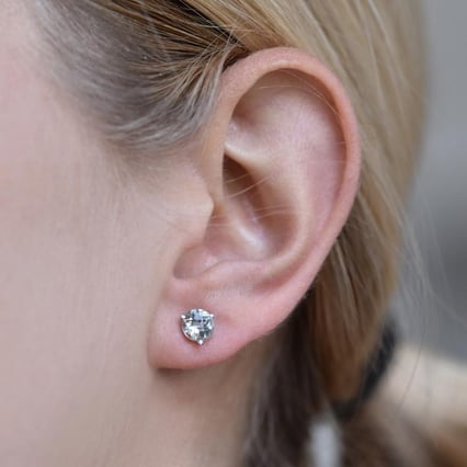 Zlaté martini náušnice s ametystmi Reimis