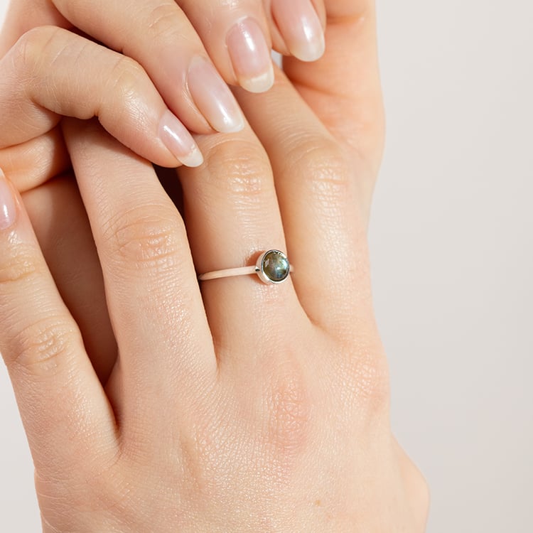 Zlatý minimalistický prsten s labradoritom Sevita 150432
