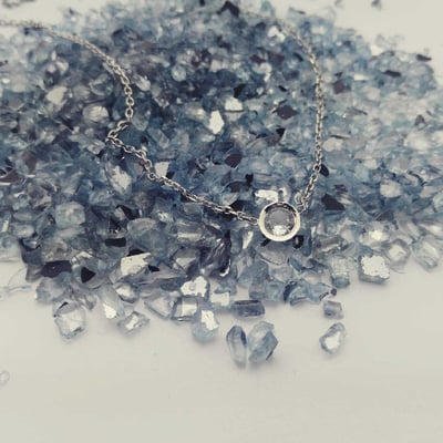 Zlatý náhrdelník s akvamarínom