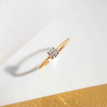 Elegantný zlatý prsteň s diamantmi Burnett