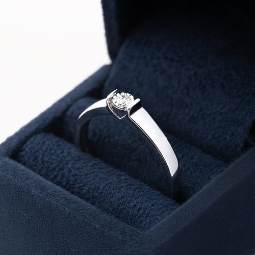 Elegantný zlatý prsteň s diamantom Sierra