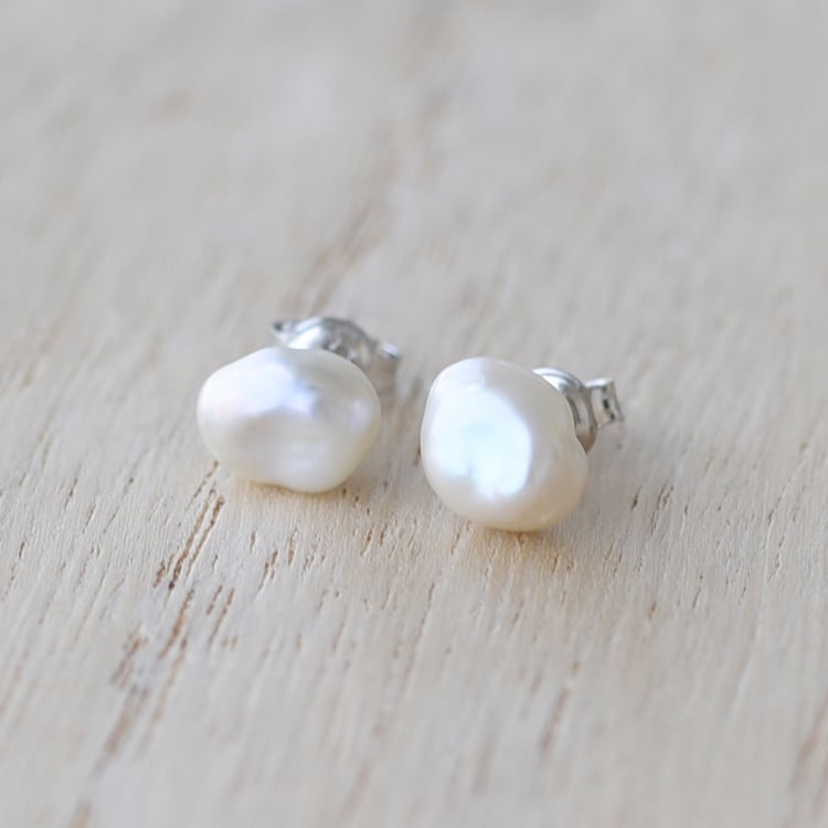 Napichovacie náušnice s prírodnými perlami 61277