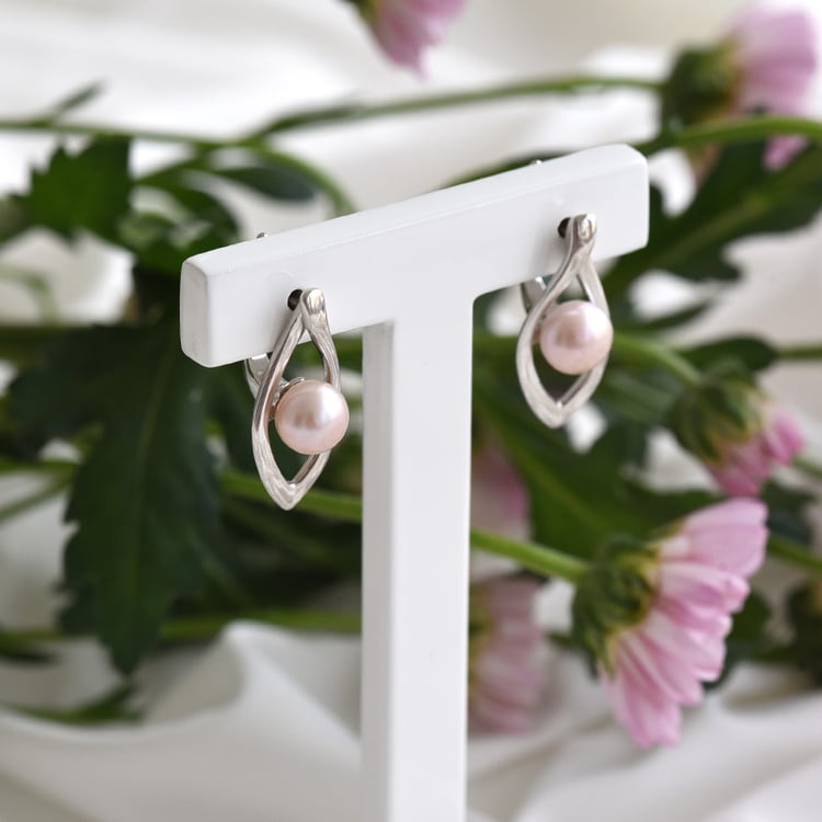 Strieborné náušnice s levandulovými perlami 83472