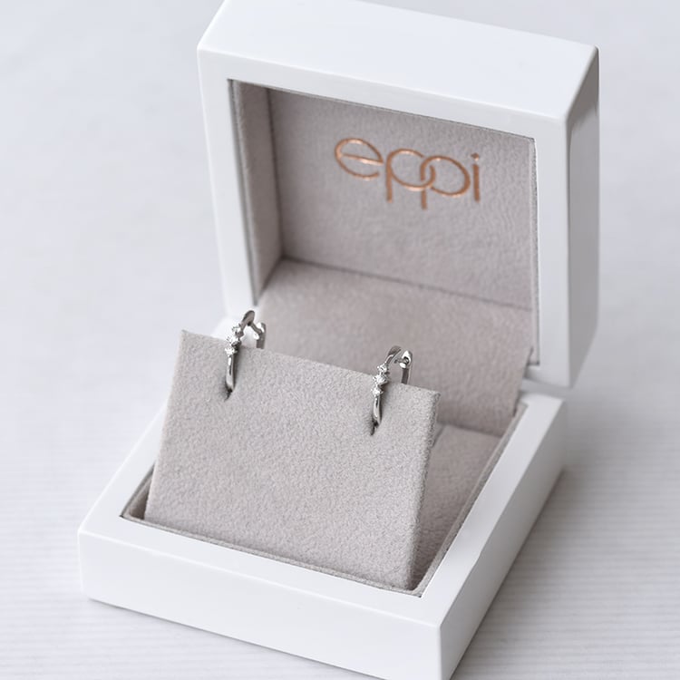 Zlaté krúžky s oslnivými diamantmi 69433