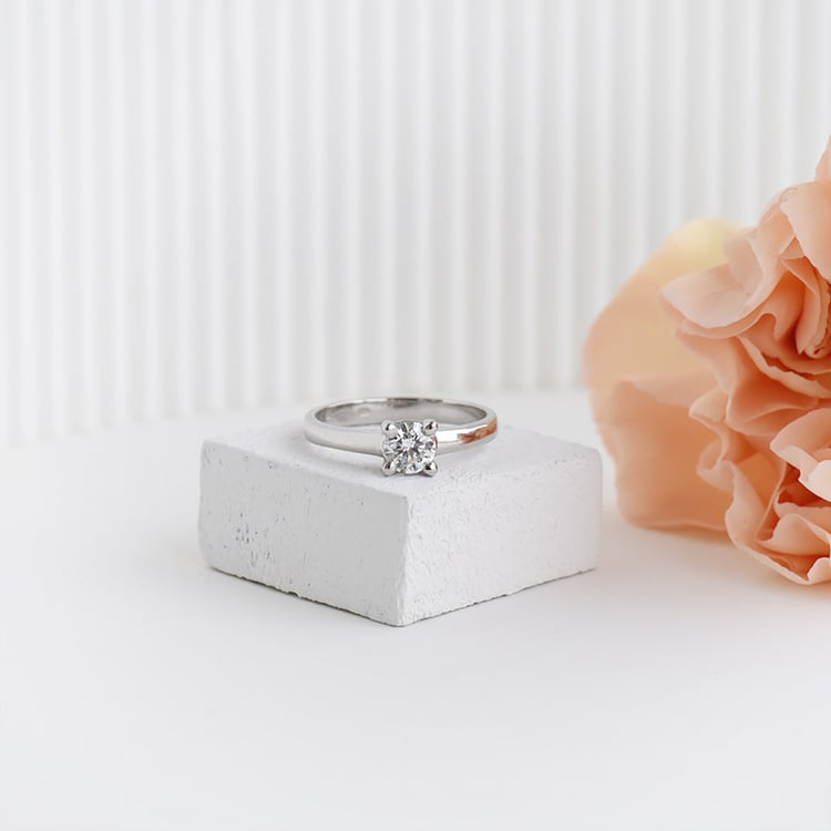 Prsteň s diamantom 94406