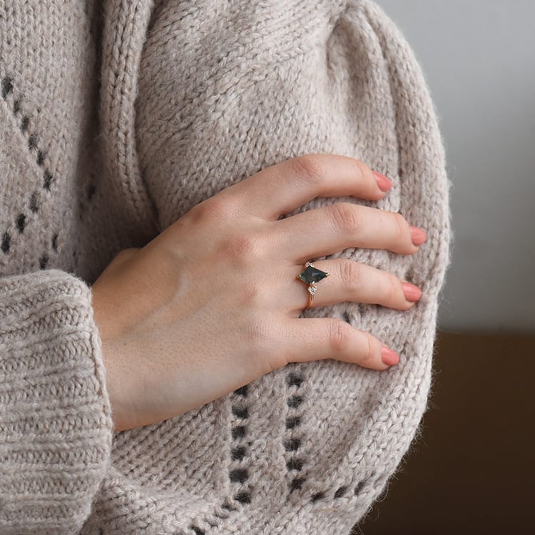 Jedinečný zásnubný prsteň s machovým achátom 71589