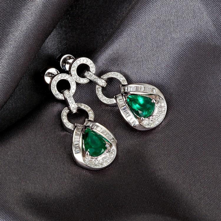 Zlaté smaragdové náušnice Delicia 6983