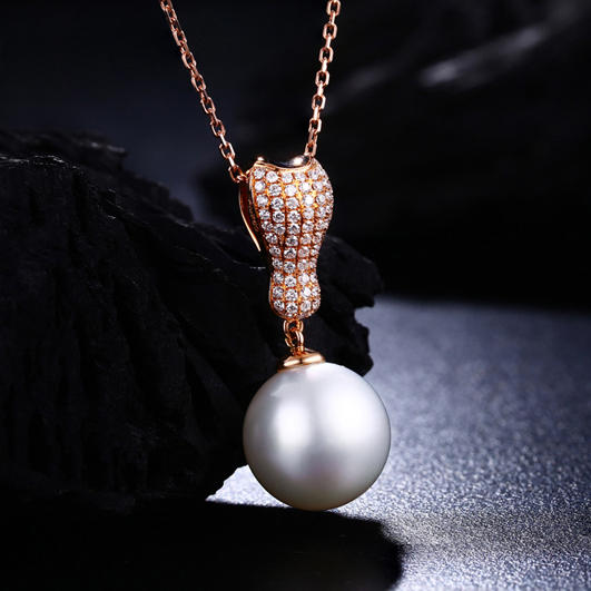 Prívesok s bielou perlou 13149