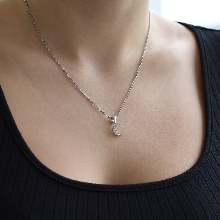 Strieborný náhrdelník 92356