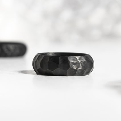Karbónový prsteň s atypickým povrchom Grover