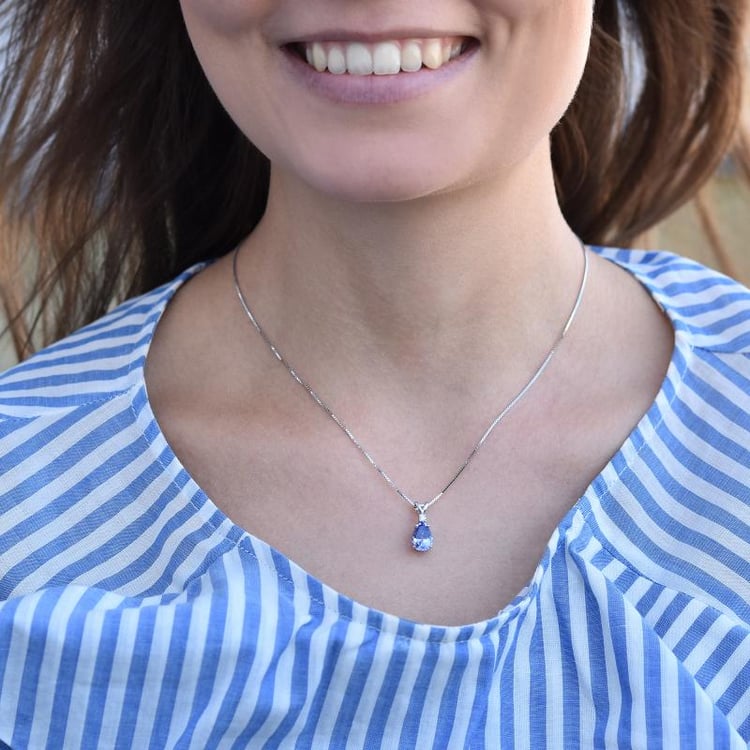 Zlatý prívesok s tanzanitovou slzou 35879