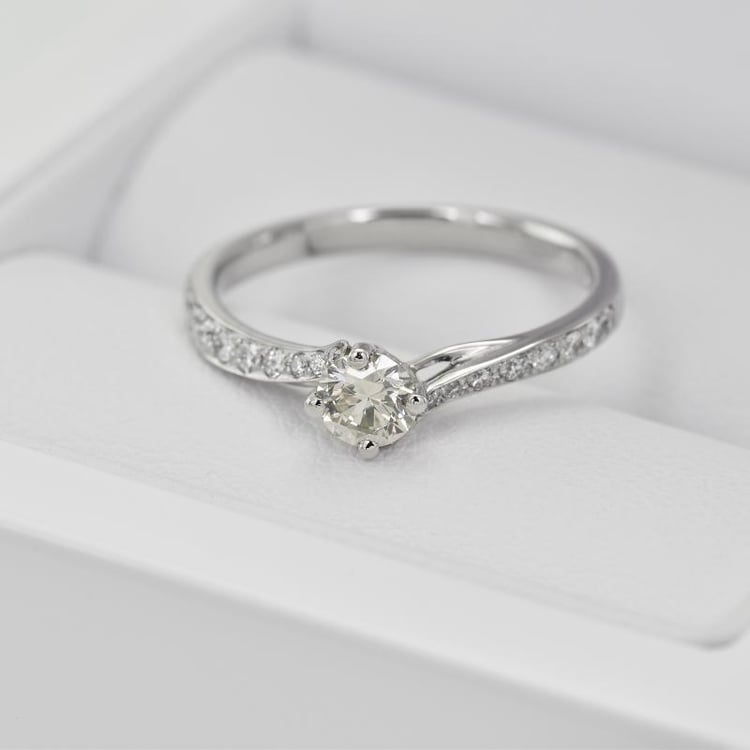 Prsteň s diamantmi 23082