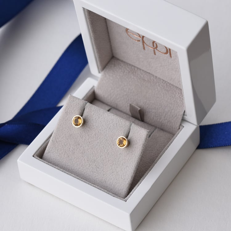 Strieborné bezel náušnice s citrínmi Sontre 102778