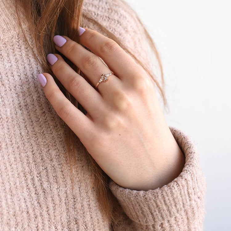 Prsteň so salt and pepper diamantom a postranními diamantmi Neo 78249