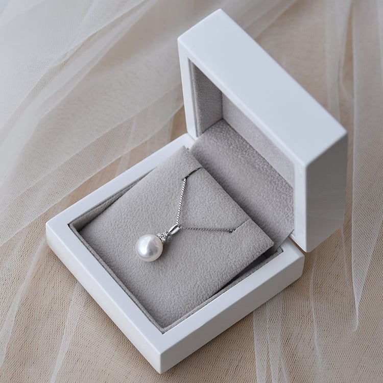 Perlový strieborný náhrdelník 67149