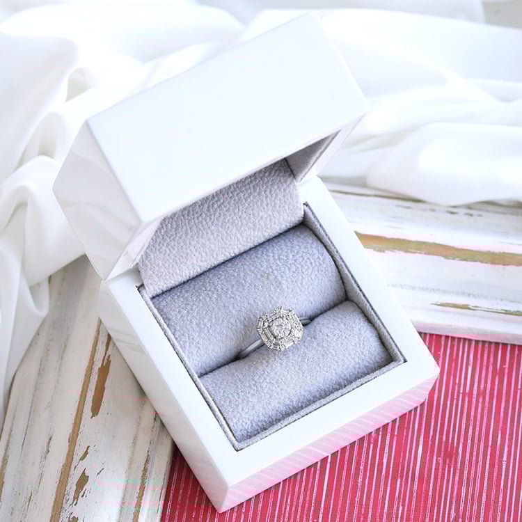 Halo prsteň zo zlata s diamantmi 85280