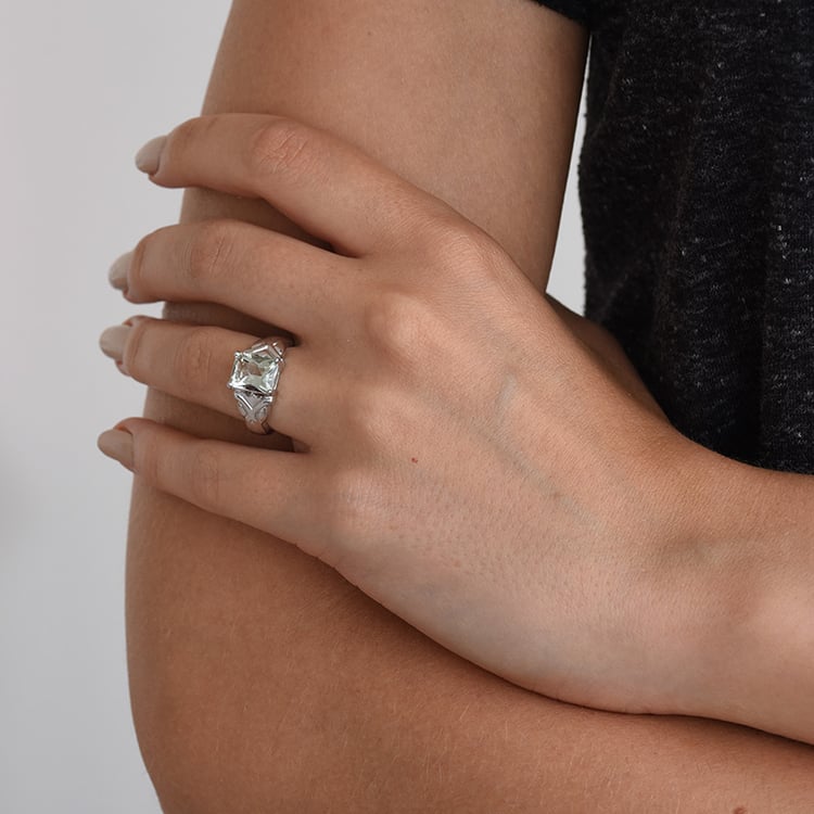 Prsteň so zeleným ametystom 71662