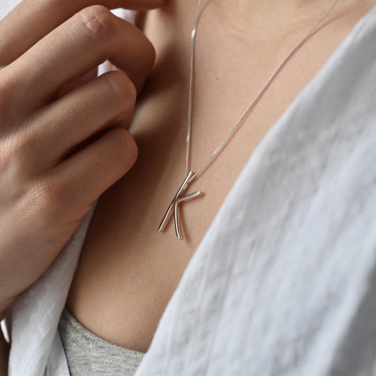 Náhrdelník s písmenkom 15948