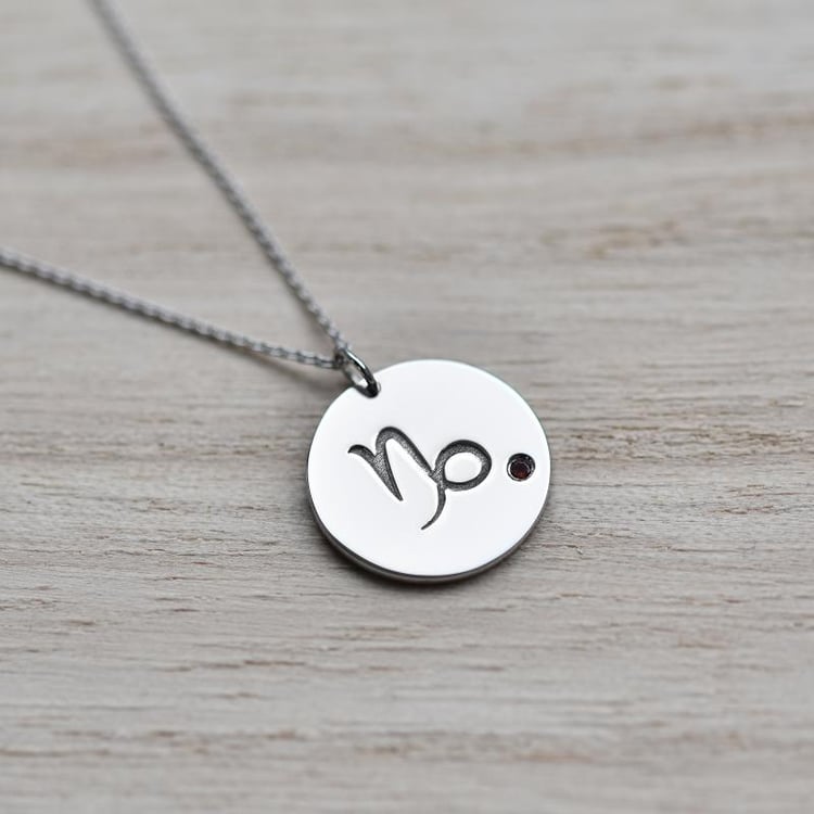 Granátový prívesok 41610