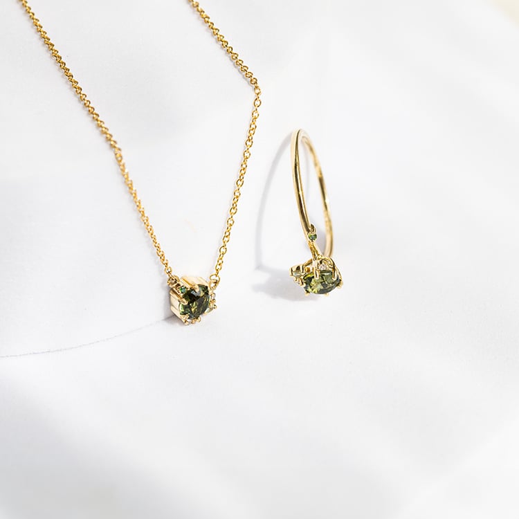 Cluster náhrdelník s vltavínom, zafírom a diamantmi Edom 143945