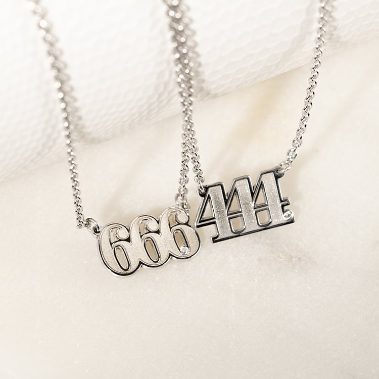 Strieborný náhrdelník s diamantom Anjelské čísla 134217