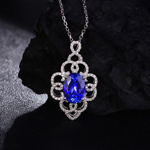 Zlatý tanzanitový náhrdelník 9850