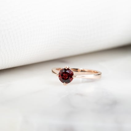 Zásnubný prsteň s granátom Maya
