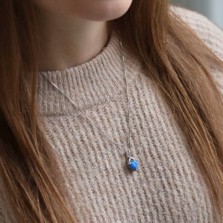 Opálový prívesok v tvare srdca Xerafina 110222