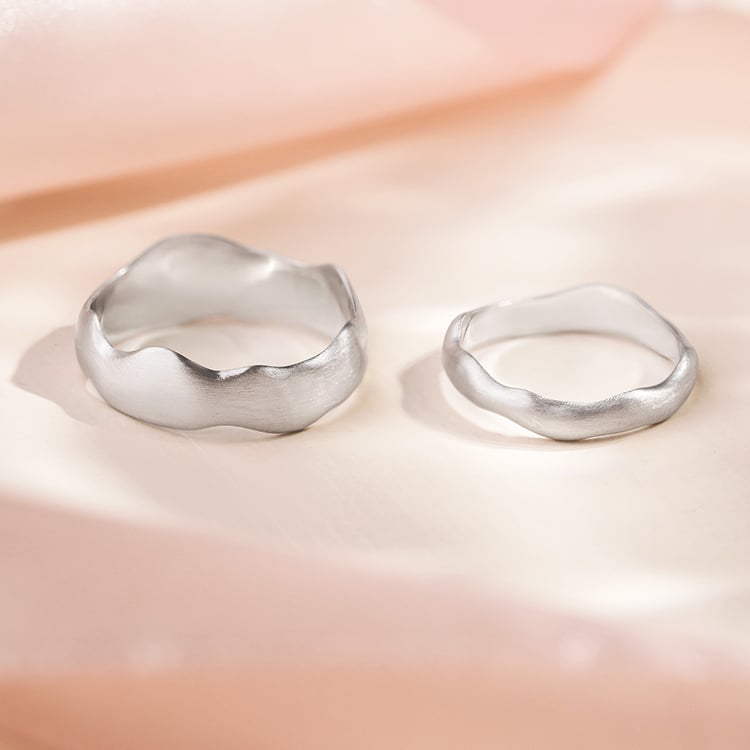 Nepravidelné zlaté svadobné obrúčky 157078