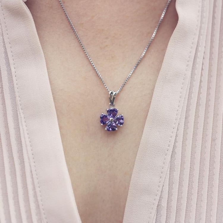 Ametystový štvorlístok v striebornom náhrdleníku 11808