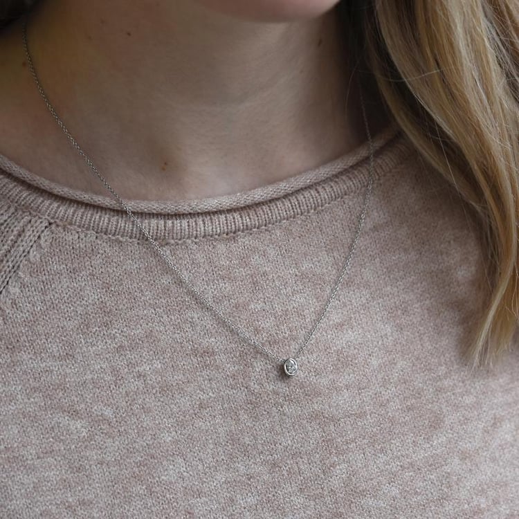 Zlatý náhrdelník s diamantom 50660