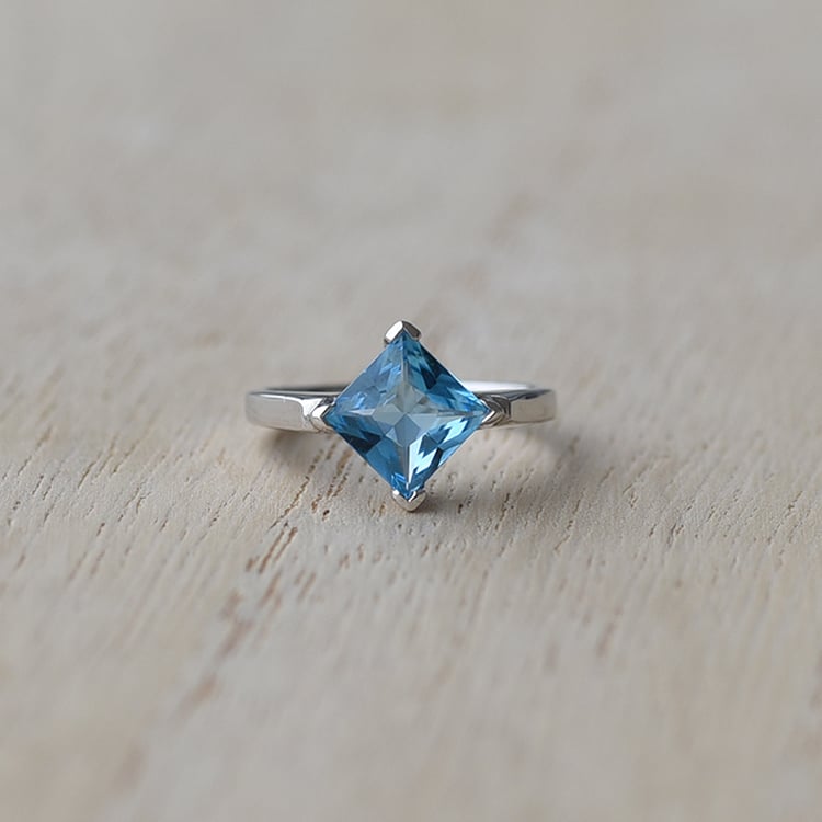 Prsteň s princess topazom 63590