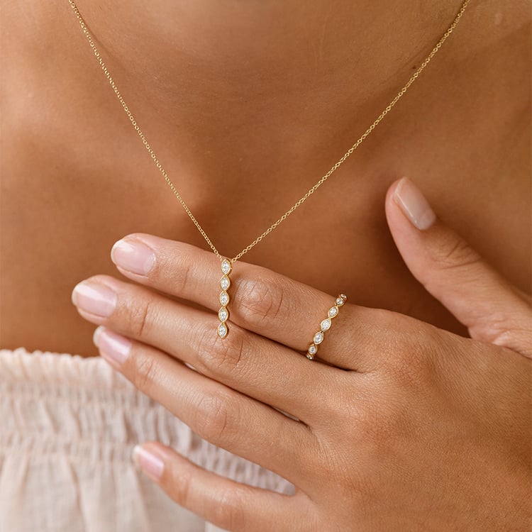 Zlatý prívesok s lab-grown diamantmi Alice 161442