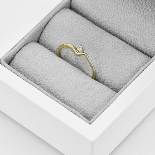 Strieborný romantický prsteň s lab-grown diamantmi Laurena