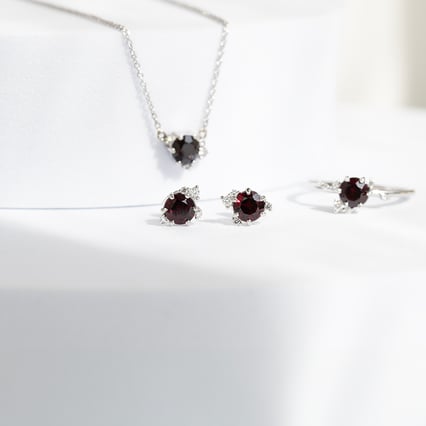 Cluster kolekcia šperkov s českými granátmi a diamantmi Odette