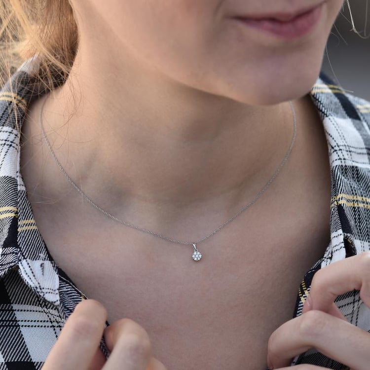 Náhrdelník s diamantmi 35947