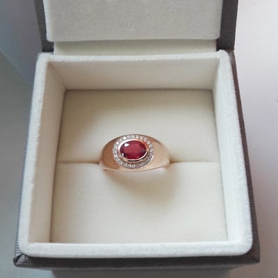 Rubínový prsteň