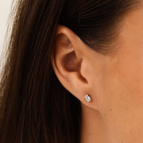 Minimalistické zlaté napichovacie náušnice s lab-grown diamantmi Vilhelmina