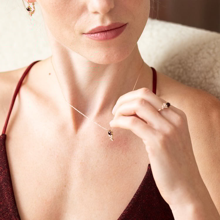 Cluster prsteň s českým granátom, morganitmi a moissanitmi Sava 146888