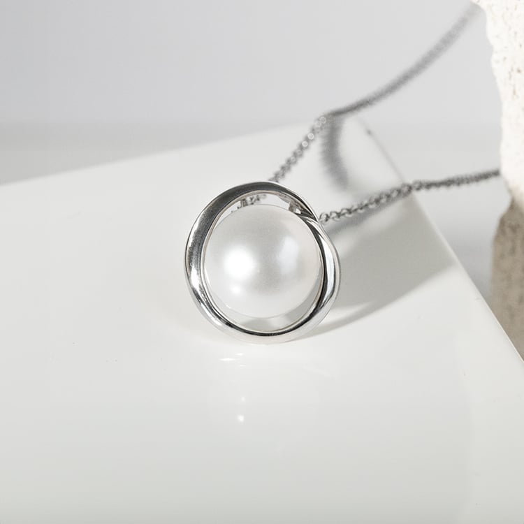 Strieborný perlový prívesok Colton 142409