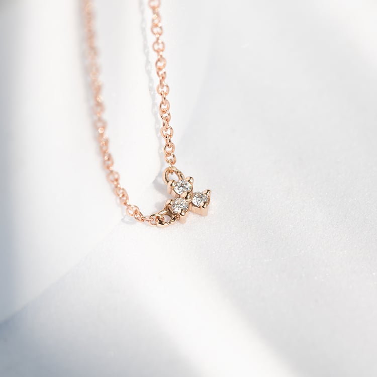 Náhrdelník s tromi lab-grown diamantmi Amine 144594