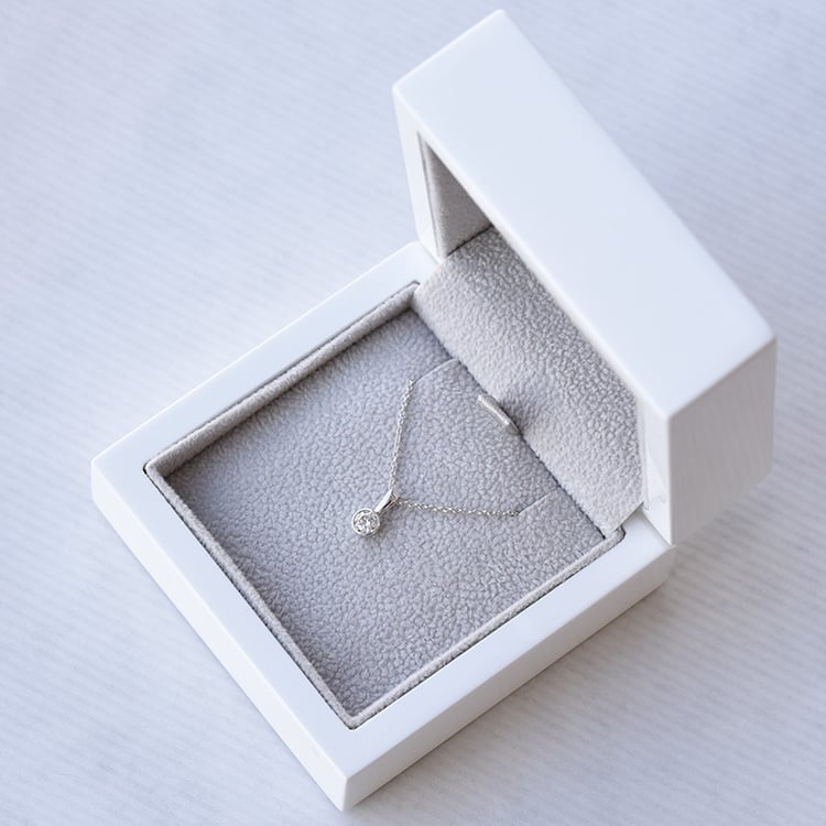 Diamantový bezel náhrdelník 73567