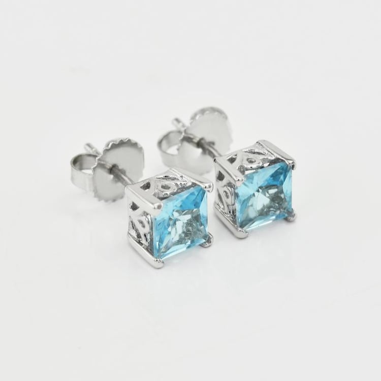 Štvorcové strieborné náušnice s modrými topásmi 4092