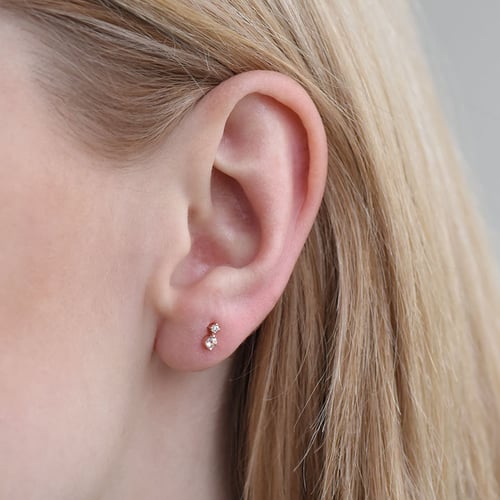 Minimalistické náušnice s morganitmi a diamantmi Coroba