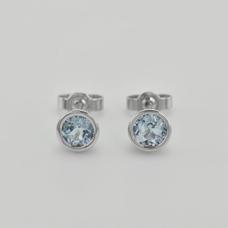 Akvamarínové bezel nášnice 40801