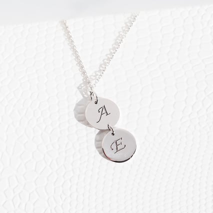 Dvojitý prívesok s gravírom Mahila