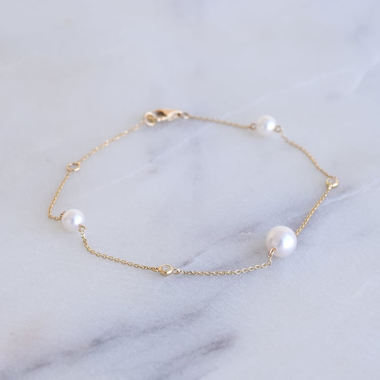 Nežný náramok s perlami a diamantami 86946