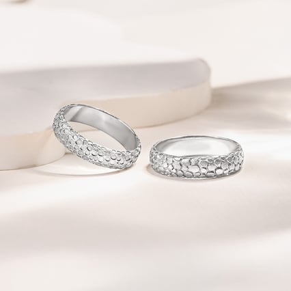 Zlaté svadobné obrúčky s atypickým povrchom Cali